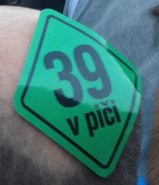 39 v <->